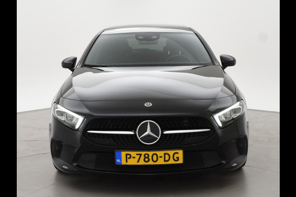 Mercedes-Benz A-Klasse 180 AUT. + PANORAMA SCHUIFDAK | SFEERVERLICHTING | MBUX WIDESCREEN | CAMERA