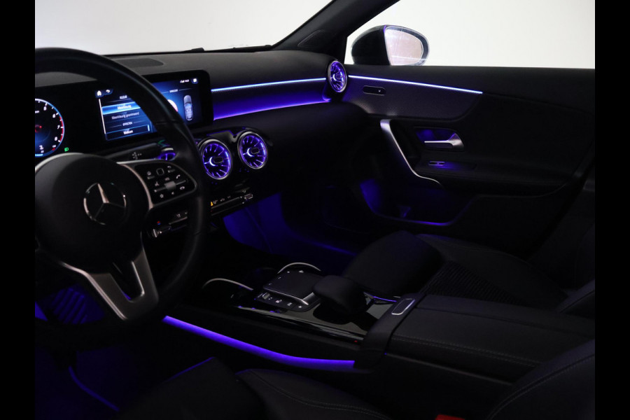 Mercedes-Benz A-Klasse 180 AUT. + PANORAMA SCHUIFDAK | SFEERVERLICHTING | MBUX WIDESCREEN | CAMERA