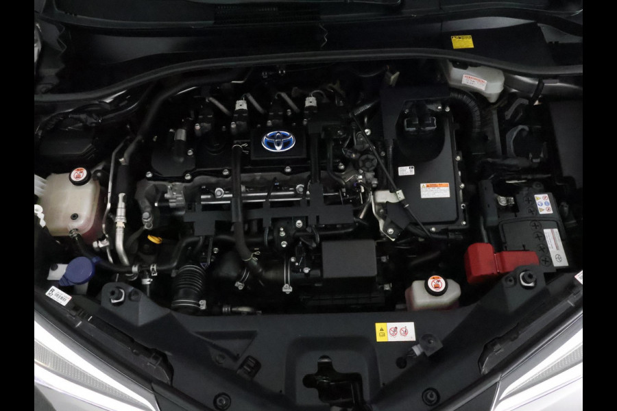 Toyota C-HR 1.8 Hybrid Executive Limited Bi-Tone | Navigatie | Stoelverwarming | Dodehoek Detectie | Camera |