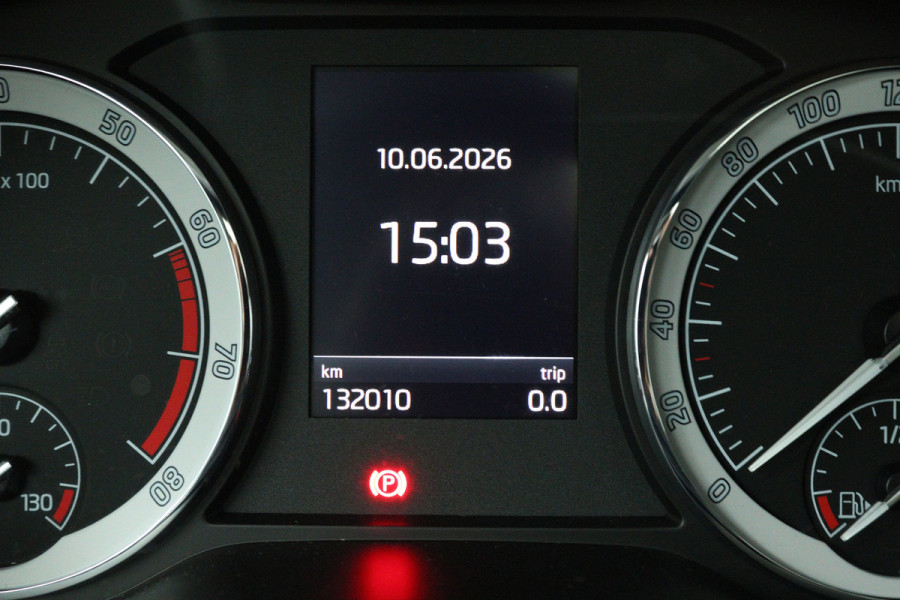 Škoda Kodiaq 1.5 TSI Business Edition 7p (PANORAMADAK, TREKHAAK, CAMERA, CRUISE ADAPTIEF, STOELVERWARMING, NAVIGATIE CARPLAY)