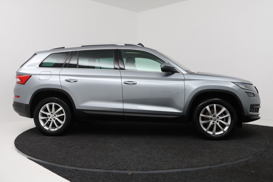 Škoda Kodiaq 1.5 TSI Business Edition 7p (PANORAMADAK, TREKHAAK, CAMERA, CRUISE ADAPTIEF, STOELVERWARMING, NAVIGATIE CARPLAY)