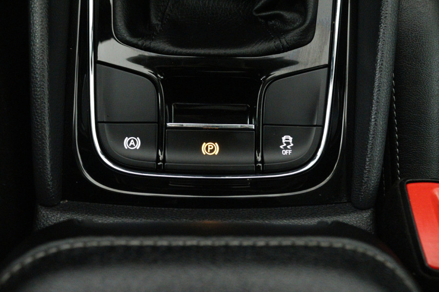Škoda Kodiaq 1.5 TSI Business Edition 7p (PANORAMADAK, TREKHAAK, CAMERA, CRUISE ADAPTIEF, STOELVERWARMING, NAVIGATIE CARPLAY)