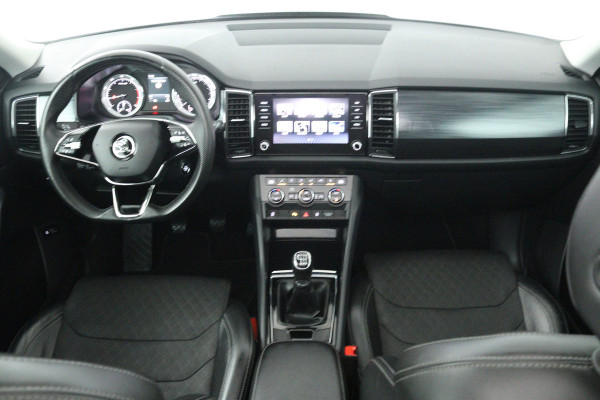 Škoda Kodiaq 1.5 TSI Business Edition 7p (PANORAMADAK, TREKHAAK, CAMERA, CRUISE ADAPTIEF, STOELVERWARMING, NAVIGATIE CARPLAY)