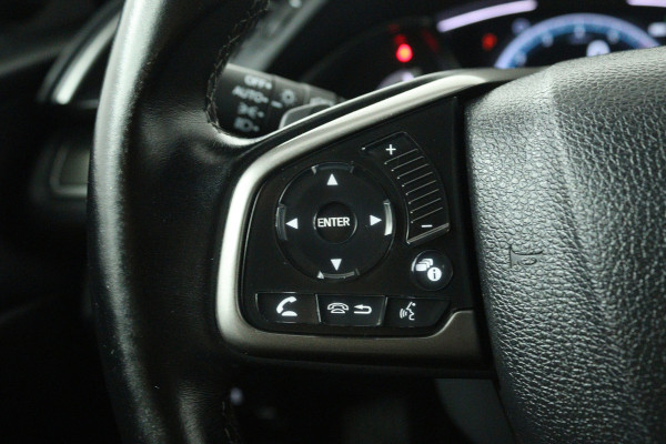 Honda Civic 1.0 i-VTEC Elegance (TREKHAAK, DIGITALE COCKPIT, CAMERA, STOELVERWARMING, CRUISE ADAPTIEF, PARKEERSENSOREN)