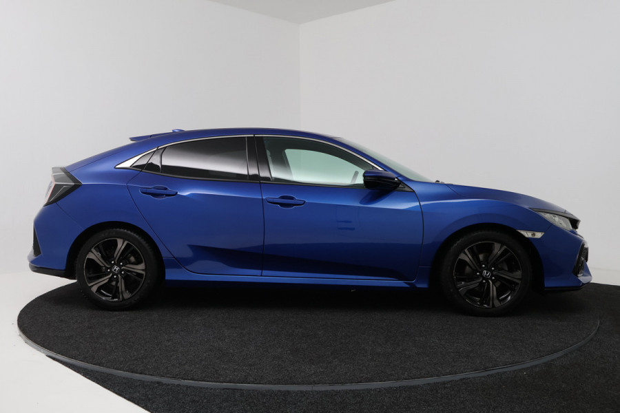 Honda Civic 1.0 i-VTEC Elegance (TREKHAAK, DIGITALE COCKPIT, CAMERA, STOELVERWARMING, CRUISE ADAPTIEF, PARKEERSENSOREN)