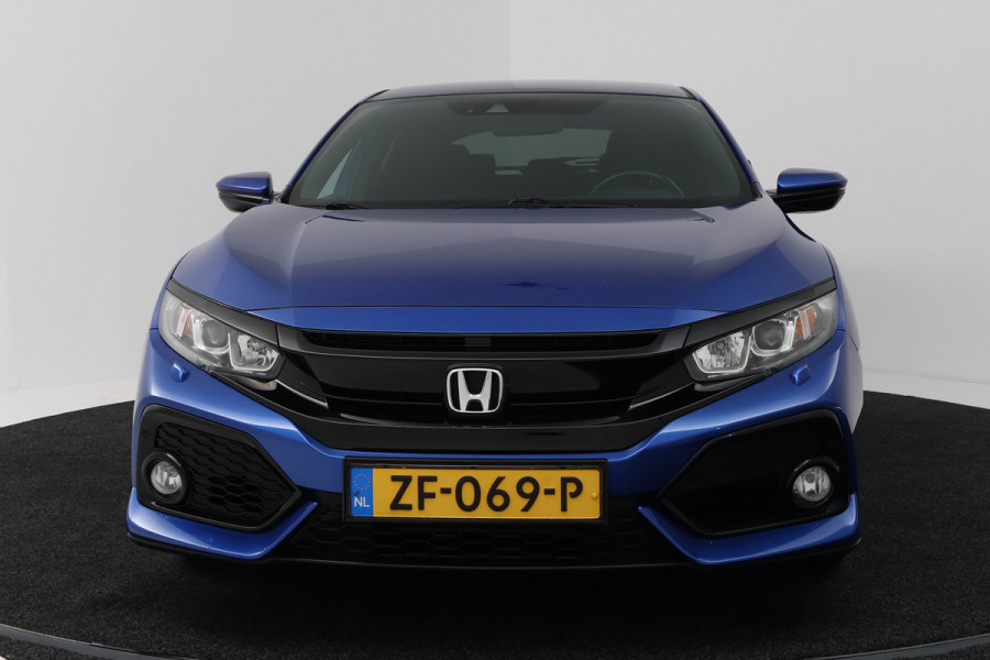 Honda Civic 1.0 i-VTEC Elegance (TREKHAAK, DIGITALE COCKPIT, CAMERA, STOELVERWARMING, CRUISE ADAPTIEF, PARKEERSENSOREN)