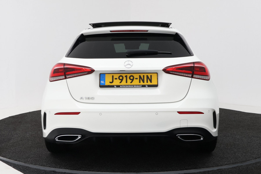 Mercedes-Benz A-Klasse 180 Business Solution AMG (PANORAMADAK, STOELVERWARMING, CAMERA, SFEERVERLICHTING, ELEKTR STOELEN, NAVI)