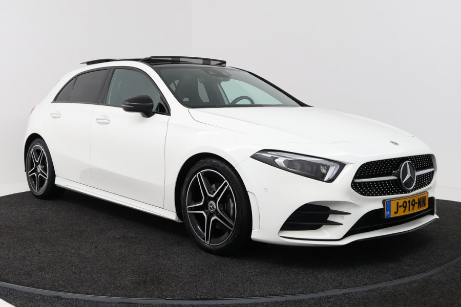 Mercedes-Benz A-Klasse 180 Business Solution AMG (PANORAMADAK, STOELVERWARMING, CAMERA, SFEERVERLICHTING, ELEKTR STOELEN, NAVI)