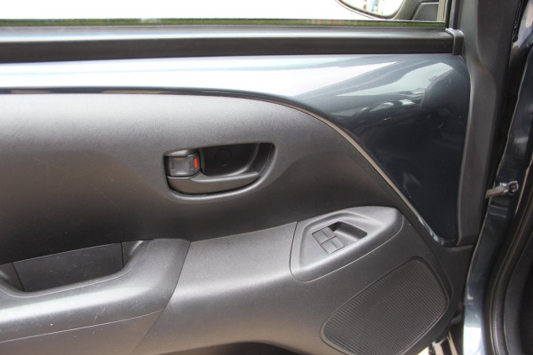 Citroën C1 1.0 e-VTi Feel NL Auto | Airco | Cruise | Bluetooth | AUX-USB | El Ramen | Getint Glas | Sportstoelen | Zeer nette