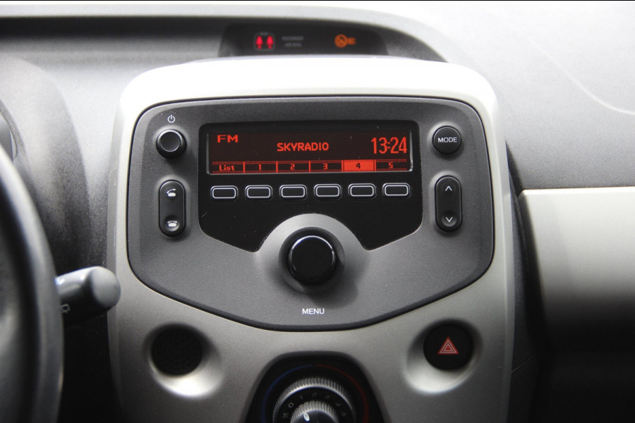Citroën C1 1.0 e-VTi Feel NL Auto | Airco | Cruise | Bluetooth | AUX-USB | El Ramen | Getint Glas | Sportstoelen | Zeer nette