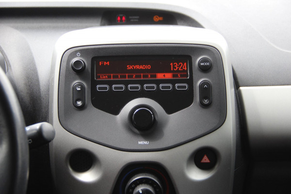 Citroën C1 1.0 e-VTi Feel NL Auto | Airco | Cruise | Bluetooth | AUX-USB | El Ramen | Getint Glas | Sportstoelen | Zeer nette