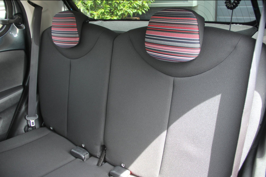 Citroën C1 1.0 e-VTi Feel NL Auto | Airco | Cruise | Bluetooth | AUX-USB | El Ramen | Getint Glas | Sportstoelen | Zeer nette