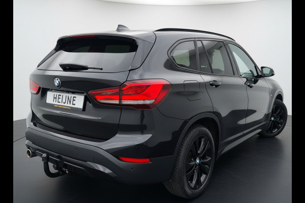 BMW X1 xDrive25e 221PK PHEV HIGH EXECUTIVE SPORT TREKHAAK/LEDER/HEAD-UP/PANORAMADAK PLUG-IN HYBRIDE