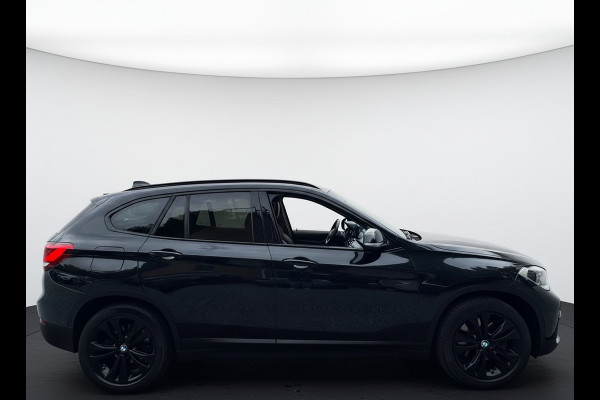 BMW X1 xDrive25e 221PK PHEV HIGH EXECUTIVE SPORT TREKHAAK/LEDER/HEAD-UP/PANORAMADAK PLUG-IN HYBRIDE