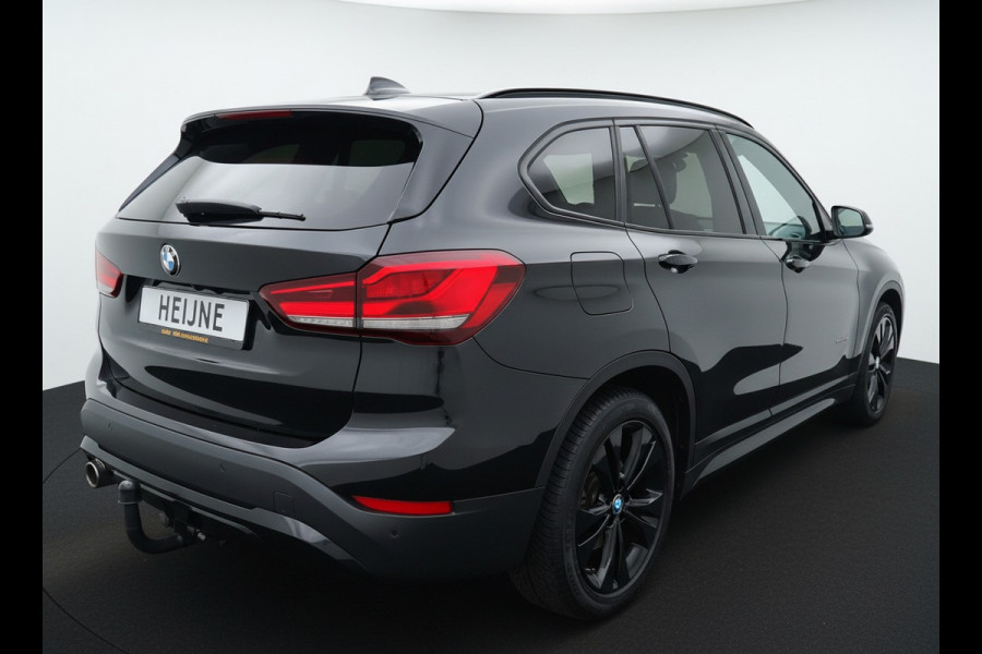 BMW X1 xDrive25e 221PK PHEV HIGH EXECUTIVE SPORT TREKHAAK/LEDER/HEAD-UP/PANORAMADAK PLUG-IN HYBRIDE