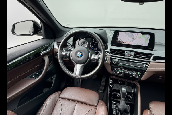 BMW X1 xDrive25e 221PK PHEV HIGH EXECUTIVE SPORT TREKHAAK/LEDER/HEAD-UP/PANORAMADAK PLUG-IN HYBRIDE