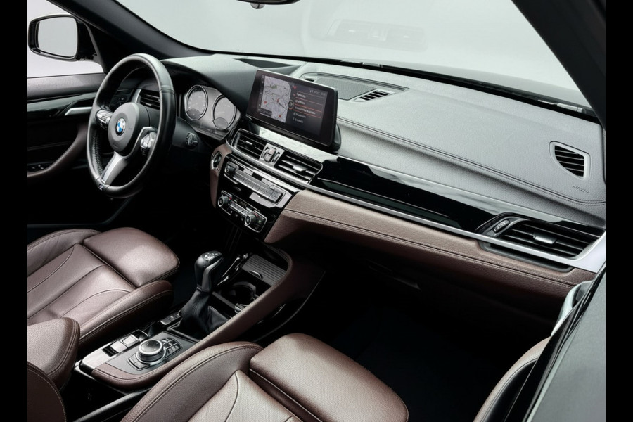 BMW X1 xDrive25e 221PK PHEV HIGH EXECUTIVE SPORT TREKHAAK/LEDER/HEAD-UP/PANORAMADAK PLUG-IN HYBRIDE