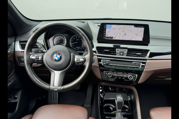 BMW X1 xDrive25e 221PK PHEV HIGH EXECUTIVE SPORT TREKHAAK/LEDER/HEAD-UP/PANORAMADAK PLUG-IN HYBRIDE