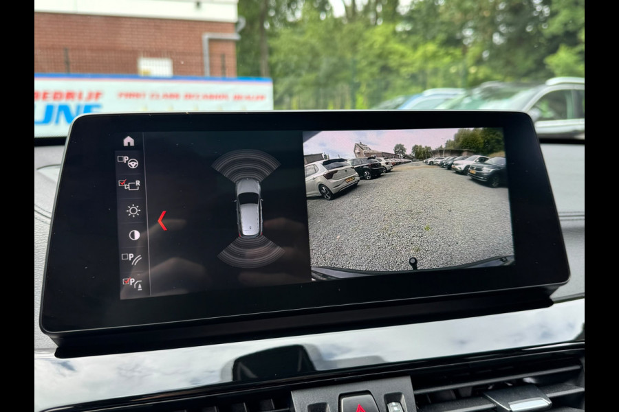 BMW X1 xDrive25e 221PK PHEV HIGH EXECUTIVE SPORT TREKHAAK/LEDER/HEAD-UP/PANORAMADAK PLUG-IN HYBRIDE