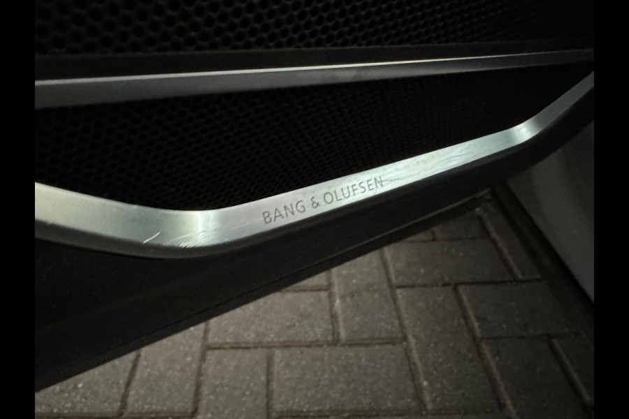Audi RSQ3 Sportback 2.5 TFSI Pano|Ceramic|B&O|Trekhaak|VOL