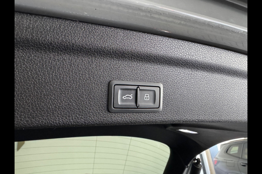 Audi RSQ3 Sportback 2.5 TFSI Pano|Ceramic|B&O|Trekhaak|VOL
