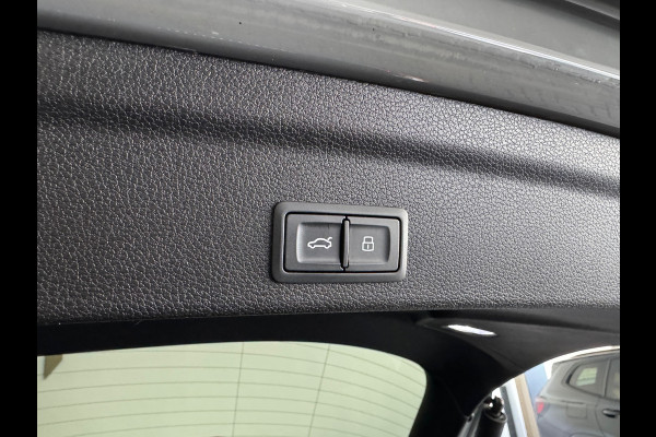 Audi RSQ3 Sportback 2.5 TFSI Pano|Ceramic|B&O|Trekhaak|VOL