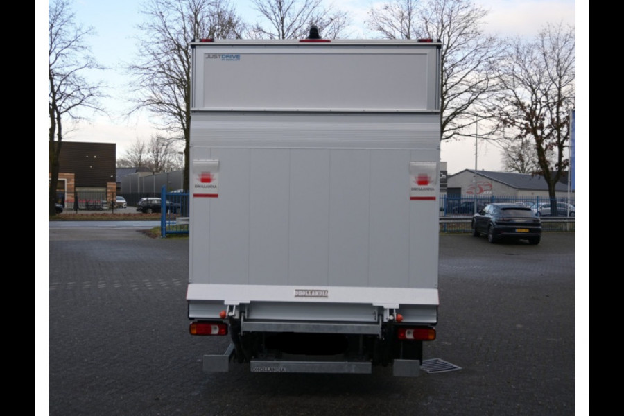 FUSO Canter 3C15 3.0 DI 340 Bakwagen met laadklep Dhollandia klep, Geveerde stoel