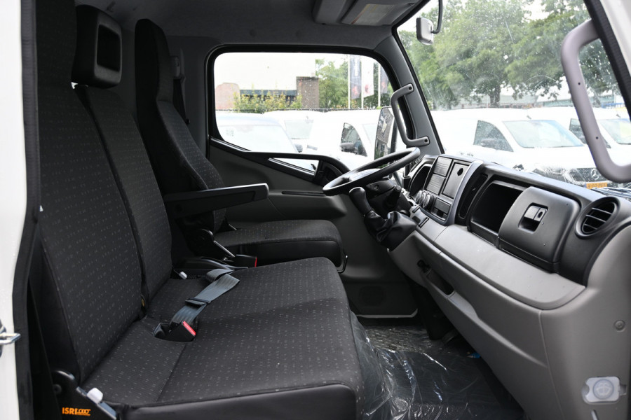 FUSO Canter 3C15 3.0 DI 340 Bakwagen met laadklep Dhollandia klep, Geveerde stoel