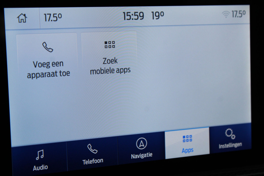 Ford Focus 1.0-125pk EcoBoost ST-Line AUTOMAAT ! Gun u het gemak, comfort en plezier van een automaat ! Autm. airco, stoel-, stuur- en voorraamverw., all season banden, camera, LED verlichting, navigatie, telefoonvoorb., trekhaak etc.