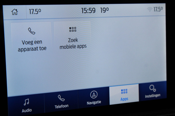 Ford Focus 1.0-125pk EcoBoost ST-Line AUTOMAAT ! Gun u het gemak, comfort en plezier van een automaat ! Autm. airco, stoel-, stuur- en voorraamverw., all season banden, camera, LED verlichting, navigatie, telefoonvoorb., trekhaak etc.