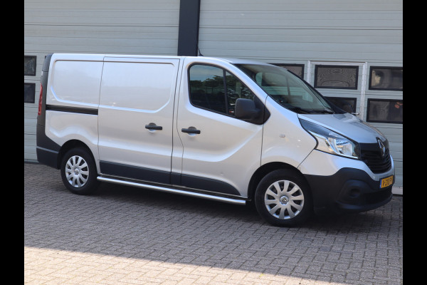 Renault Trafic 1.6 dCi Euro 6 - Airco - Trekhaak - Cruise - 3 Zits