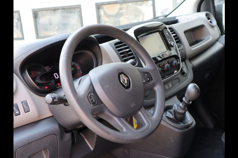 Renault Trafic 1.6 dCi Euro 6 - Airco - Trekhaak - Cruise - 3 Zits
