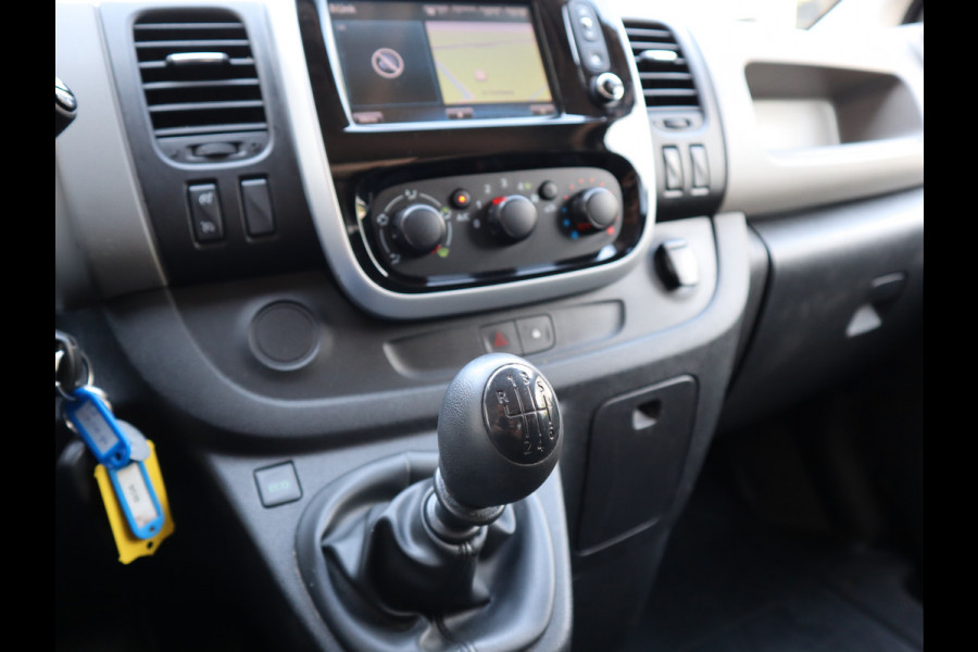 Renault Trafic 1.6 dCi Euro 6 - Airco - Trekhaak - Cruise - 3 Zits