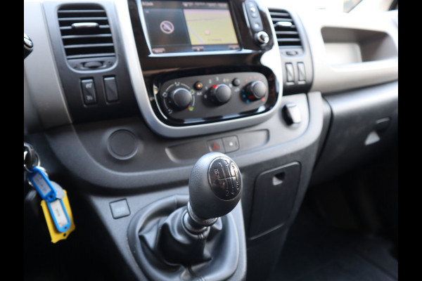 Renault Trafic 1.6 dCi Euro 6 - Airco - Trekhaak - Cruise - 3 Zits