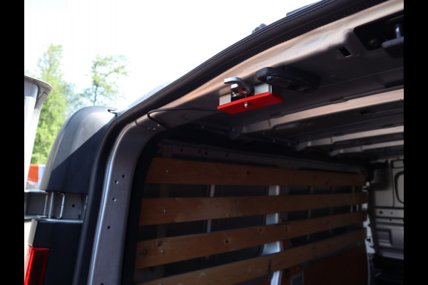 Renault Trafic 1.6 dCi Euro 6 - Airco - Trekhaak - Cruise - 3 Zits