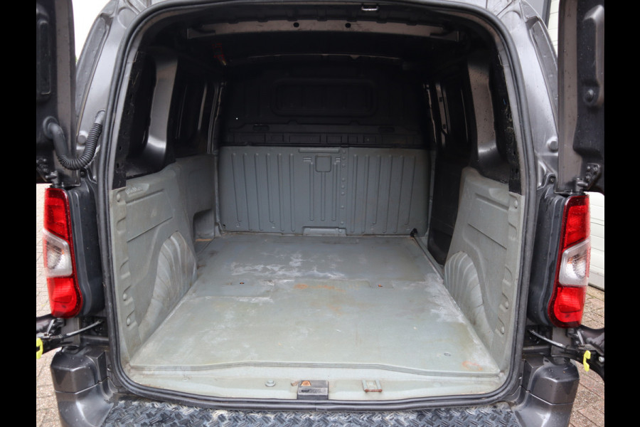 Opel Combo 1.6D 100pk Euro 6 - Imperiaal - Airco - Navi - Cruise