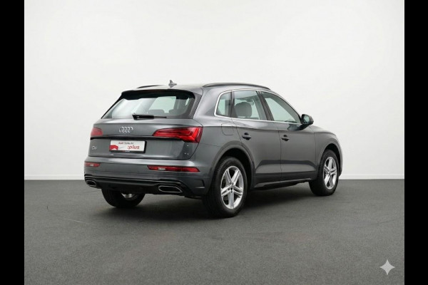 Audi Q5 50 TFSI e S edition 299pk | Panoramadak | Navigatie | Parkeercamera | Stoelverwarming | S-line interieur