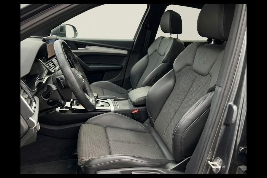 Audi Q5 50 TFSI e S edition 299pk | Panoramadak | Navigatie | Parkeercamera | Stoelverwarming | S-line interieur