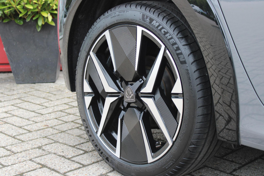 Peugeot 208 1.2 Hybrid 145PK AUTOMAAT GT PACK | ELEKTRISCH BEDIENBARE BESTUURDERSSTOEL MET MASSAGE FUNCTIE | ALCANTARA BEKLEDING | STOEL VERWARMING | CRUISE CONTROL | DAB+ RADIO | APPLE CARPLAY/ANDROID AUTO | FULL LED KOPLAMPEN | KEYLESS ENTRY/START | 17" LICHTMETALEN VELGEN | CLIMATE CONTROL |