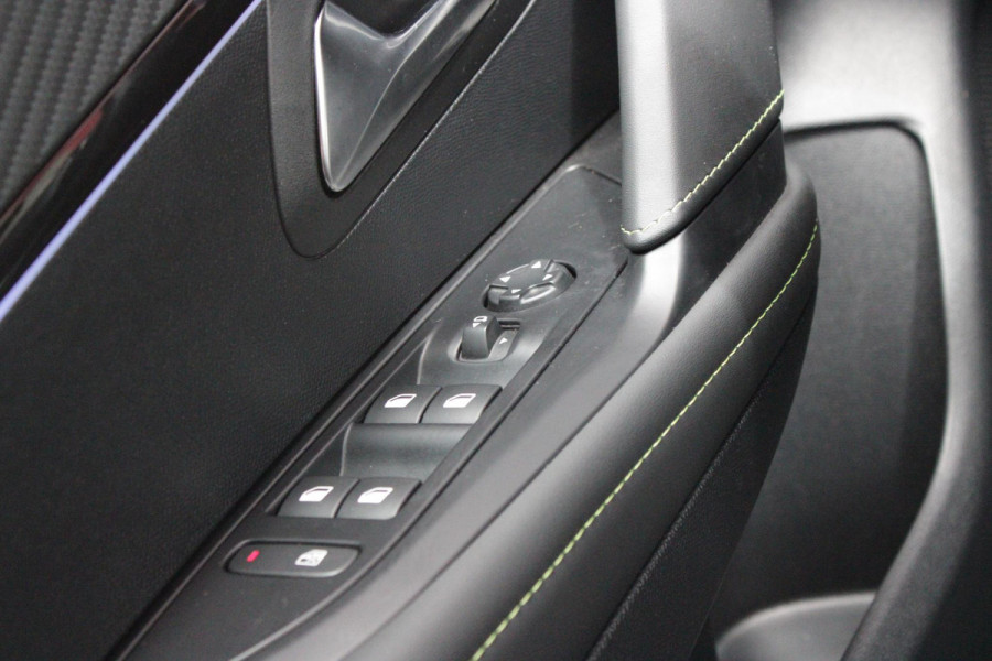 Peugeot 208 1.2 Hybrid 145PK AUTOMAAT GT PACK | ELEKTRISCH BEDIENBARE BESTUURDERSSTOEL MET MASSAGE FUNCTIE | ALCANTARA BEKLEDING | STOEL VERWARMING | CRUISE CONTROL | DAB+ RADIO | APPLE CARPLAY/ANDROID AUTO | FULL LED KOPLAMPEN | KEYLESS ENTRY/START | 17" LICHTMETALEN VELGEN | CLIMATE CONTROL |
