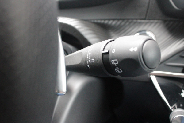 Peugeot 208 1.2 Hybrid 145PK AUTOMAAT GT PACK | ELEKTRISCH BEDIENBARE BESTUURDERSSTOEL MET MASSAGE FUNCTIE | ALCANTARA BEKLEDING | STOEL VERWARMING | CRUISE CONTROL | DAB+ RADIO | APPLE CARPLAY/ANDROID AUTO | FULL LED KOPLAMPEN | KEYLESS ENTRY/START | 17" LICHTMETALEN VELGEN | CLIMATE CONTROL |
