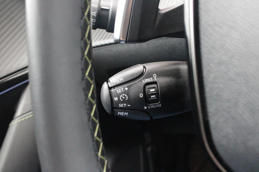 Peugeot 208 1.2 Hybrid 145PK AUTOMAAT GT PACK | ELEKTRISCH BEDIENBARE BESTUURDERSSTOEL MET MASSAGE FUNCTIE | ALCANTARA BEKLEDING | STOEL VERWARMING | CRUISE CONTROL | DAB+ RADIO | APPLE CARPLAY/ANDROID AUTO | FULL LED KOPLAMPEN | KEYLESS ENTRY/START | 17" LICHTMETALEN VELGEN | CLIMATE CONTROL |