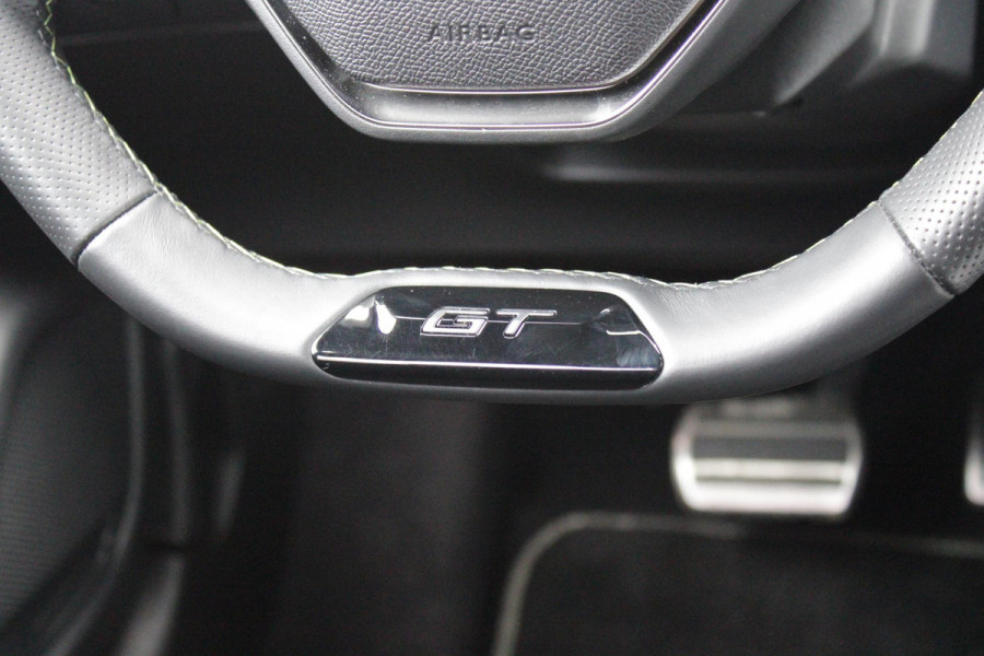 Peugeot 208 1.2 Hybrid 145PK AUTOMAAT GT PACK | ELEKTRISCH BEDIENBARE BESTUURDERSSTOEL MET MASSAGE FUNCTIE | ALCANTARA BEKLEDING | STOEL VERWARMING | CRUISE CONTROL | DAB+ RADIO | APPLE CARPLAY/ANDROID AUTO | FULL LED KOPLAMPEN | KEYLESS ENTRY/START | 17" LICHTMETALEN VELGEN | CLIMATE CONTROL |