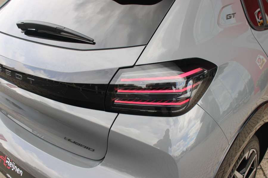 Peugeot 208 1.2 Hybrid 145PK AUTOMAAT GT PACK | ELEKTRISCH BEDIENBARE BESTUURDERSSTOEL MET MASSAGE FUNCTIE | ALCANTARA BEKLEDING | STOEL VERWARMING | CRUISE CONTROL | DAB+ RADIO | APPLE CARPLAY/ANDROID AUTO | FULL LED KOPLAMPEN | KEYLESS ENTRY/START | 17" LICHTMETALEN VELGEN | CLIMATE CONTROL |