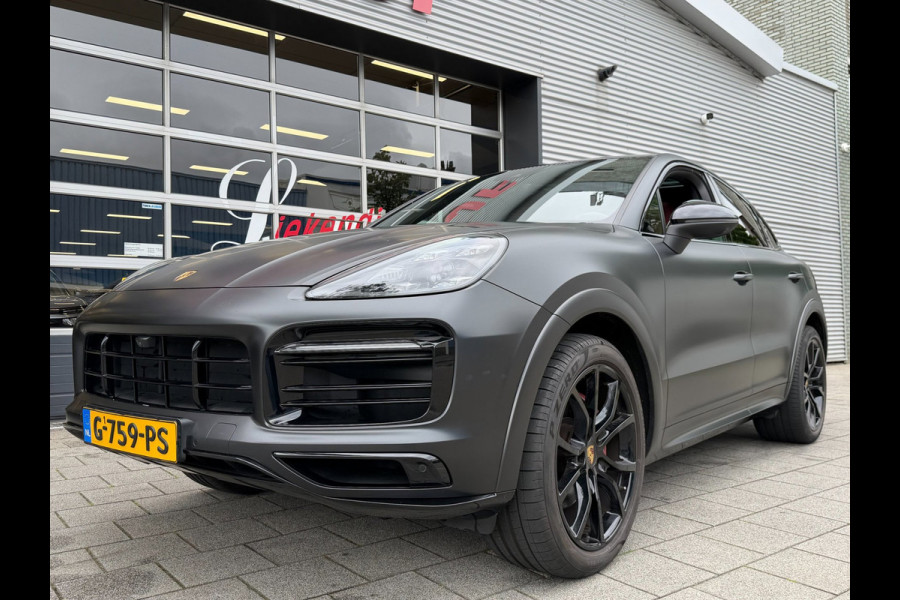 Porsche Cayenne Coupé 3.0 E-Hybrid 463PK - Matt Zwart I Panorama dak I Leer I Navigatie en nog veel Meer...