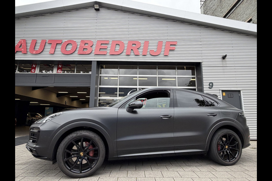 Porsche Cayenne Coupé 3.0 E-Hybrid 463PK - Matt Zwart I Panorama dak I Leer I Navigatie en nog veel Meer...