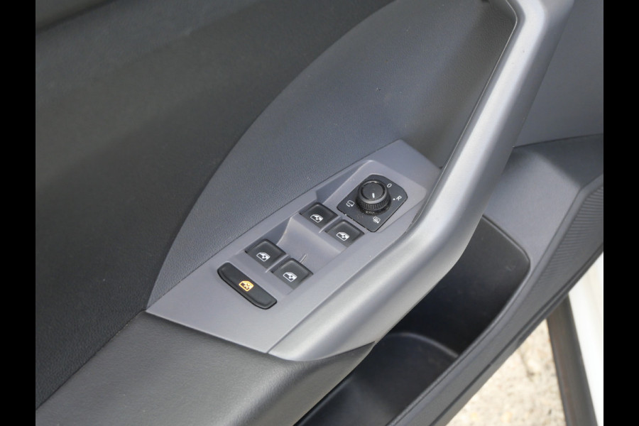 Volkswagen T-Cross 1.0 TSI LIFE | AUTOMAAT | A.C.C | CARPLAY | TREKHAAK | 1e EIG | NL-AUTO!!