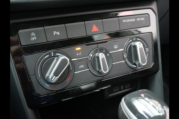 Volkswagen T-Cross 1.0 TSI LIFE | AUTOMAAT | A.C.C | CARPLAY | TREKHAAK | 1e EIG | NL-AUTO!!