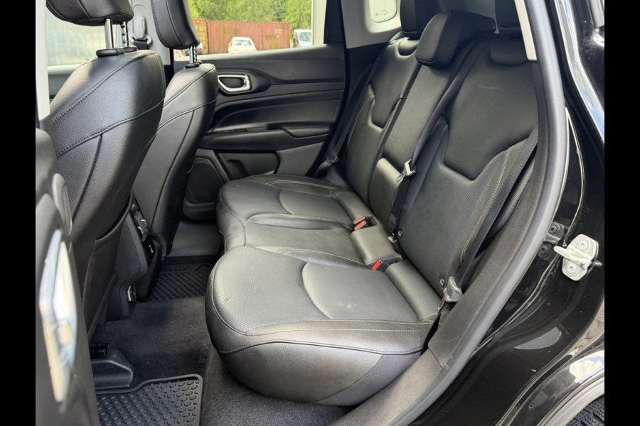 Jeep Compass 1.5T e-Hybrid S | Winter pack | Tech en Convenience Pack | Stoelen pack | Kantel/schuif-dak | 360 camera | Alpine Audio