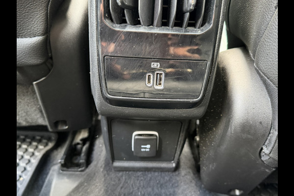 Jeep Compass 1.5T e-Hybrid S | Winter pack | Tech en Convenience Pack | Stoelen pack | Kantel/schuif-dak | 360 camera | Alpine Audio
